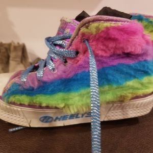 Heelys furry skate sneakers